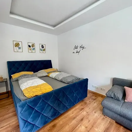 Stylische Naehe Stadthalle Mit Balkon 아파트 *