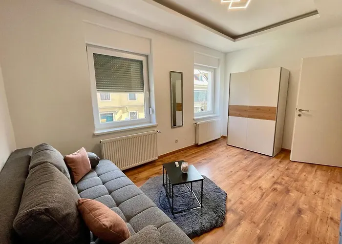 Apartment Stylische Naehe Stadthalle Mit Balkon *